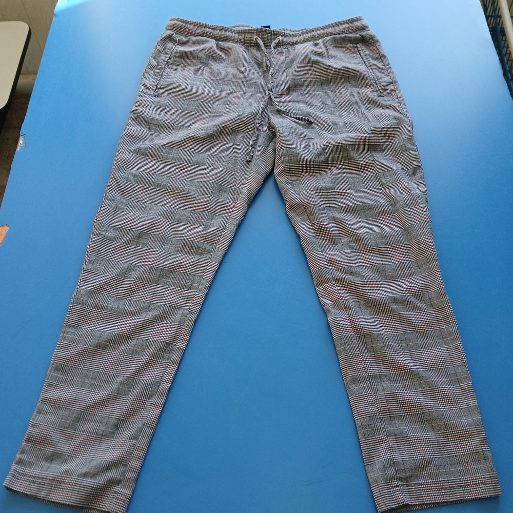 Forever 21 Men's Gray Checkered Joggers